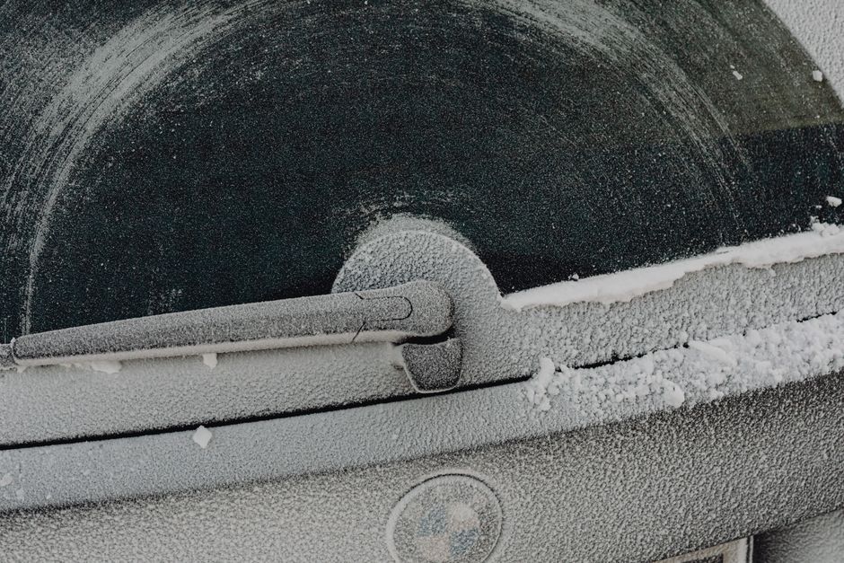 Batteriegesundheit & Reichweite im Winter: Selbermachen oder Fachbetrieb beauftragen? Der Kostenvergleich