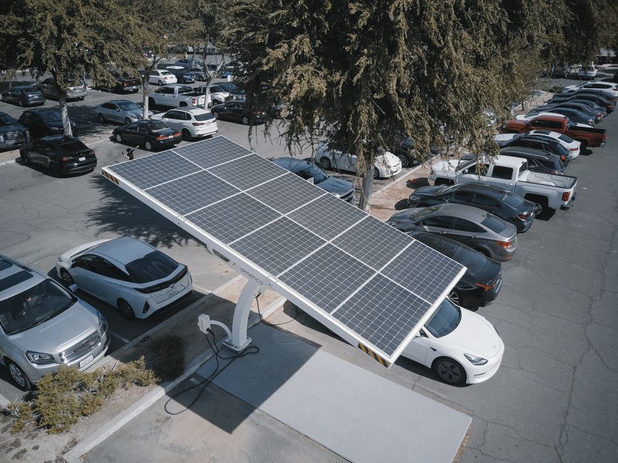 Was kostet E-Auto mit Solarstrom Laden (PV) wirklich im Jahr 2026? Kosten & Wirtschaftlichkeit